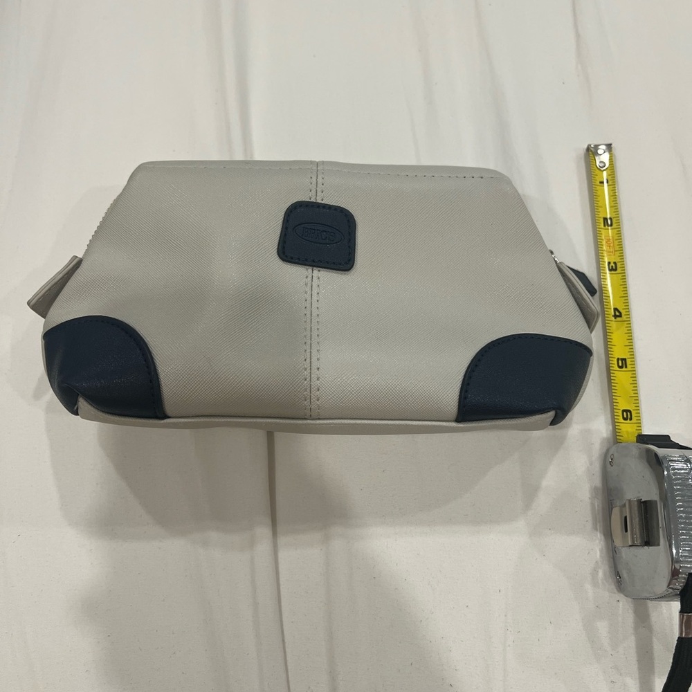 BRIC’s for Qatar Airways business class Toiletry Bag (empty)